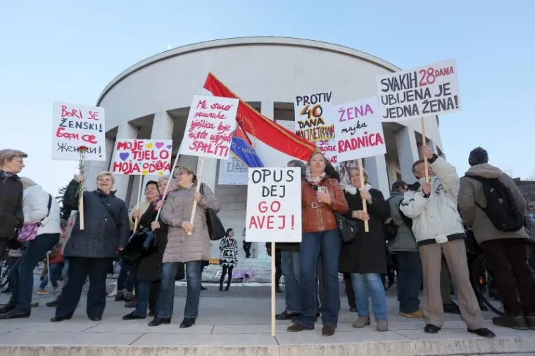 U Zagrebu i Splitu organiziran 'Noćni marš' na Dan žena koji ukazuje na važnosti ženske borbe