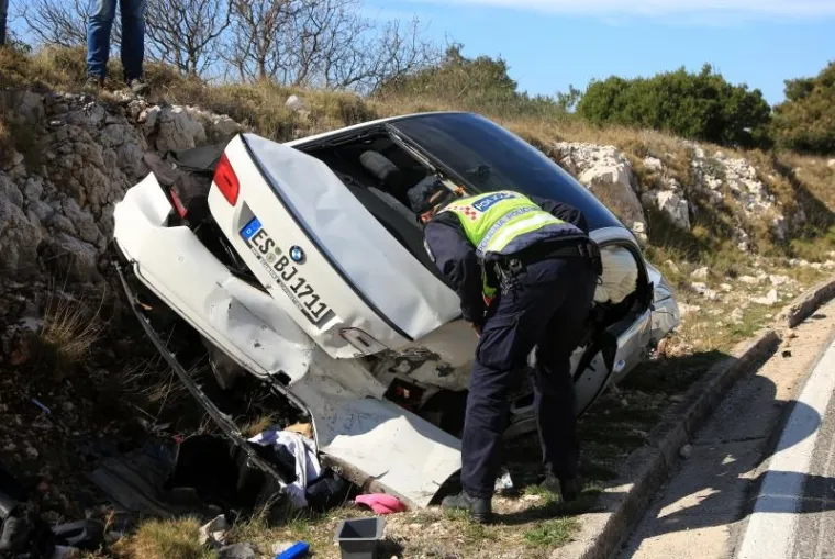 TROSTRUKI SUDAR NA &Scaron;IBENSKOJ OBILAZNICI: Ozlijeđeno petero ljudi, na teren su iza&scaron;li i vatrogasci