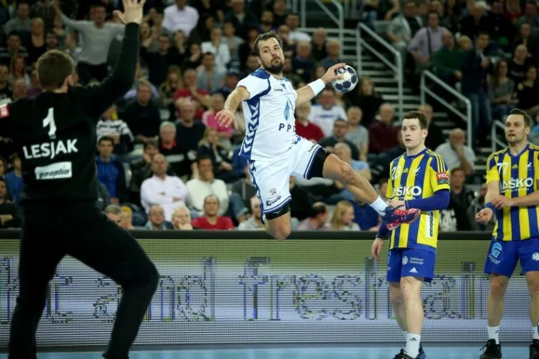 UŽARENA ATMOSFERA U ZAGREBAČKOJ ARENI: Hrvatski prvak stigao do velike pobjede