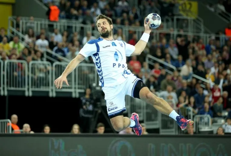 UŽARENA ATMOSFERA U ZAGREBAČKOJ ARENI: Hrvatski prvak stigao do velike pobjede