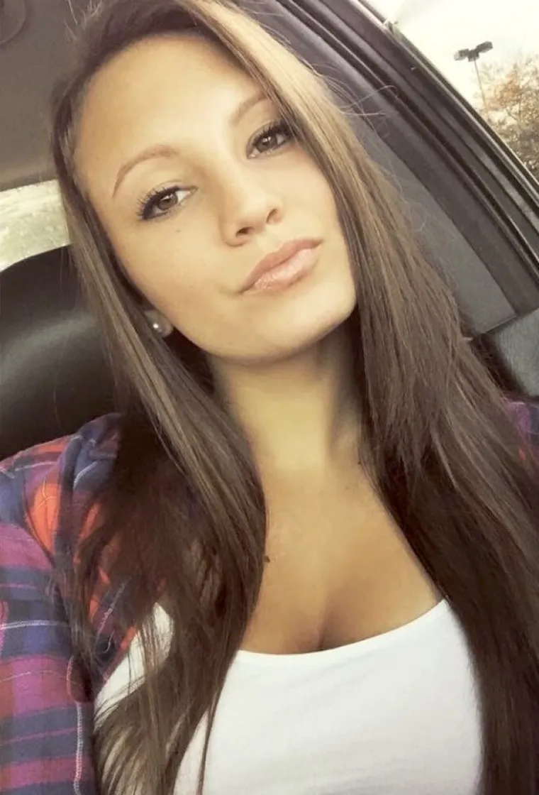 NJIMA STOJE TAKO DOBRO... Ove cure jasno pokazuju za&scaron;to dečki ne bi trebali nositi flanelaste ko&scaron;ulje