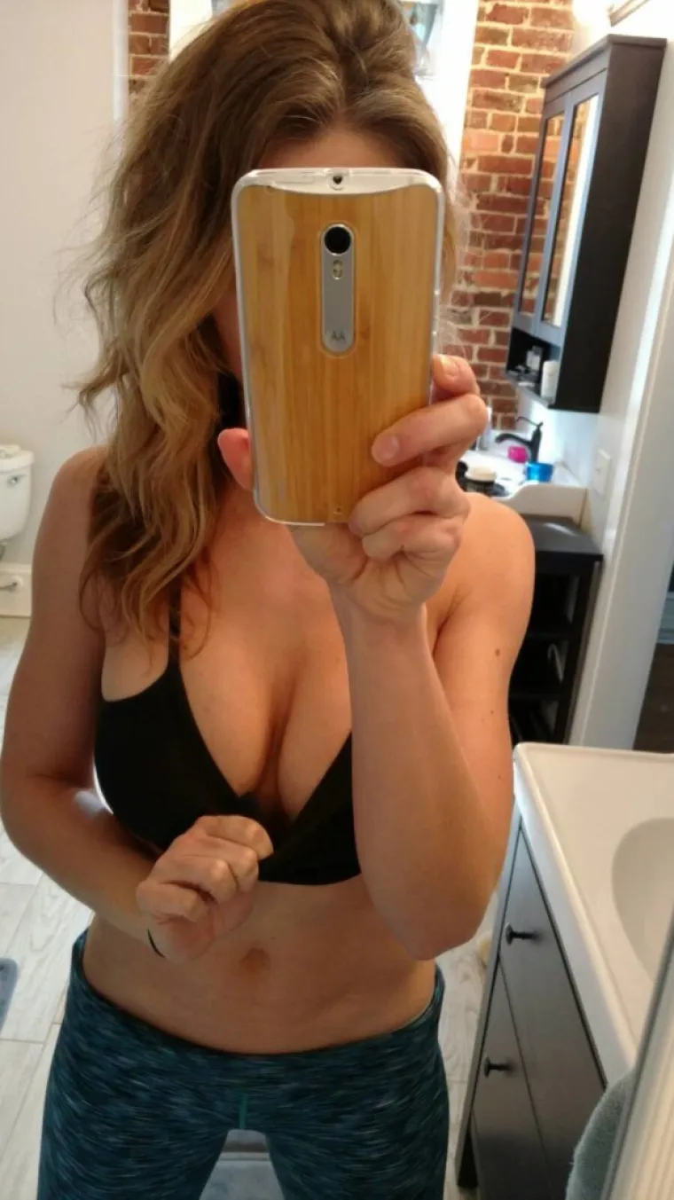 NATEŽU IH NEMILOSRDNO: Maltretiraju ono malo odjeće koje im je ostalo....