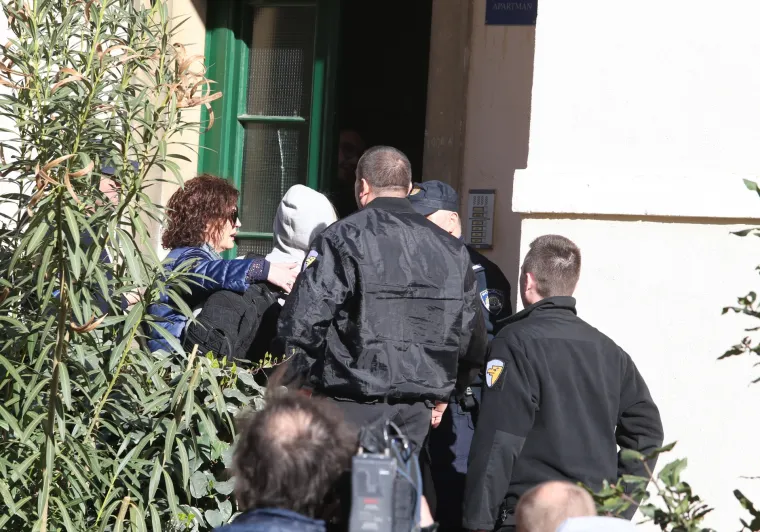 Obitelj branitelja Mirka Buzova deložirana iz stana