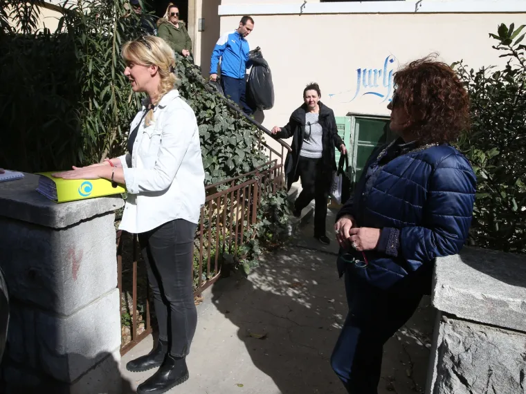 Obitelj branitelja Mirka Buzova deložirana iz stana