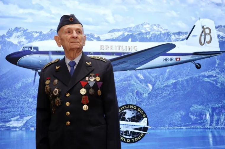 NA PLESO SLETIO KULTNI ZRAKOPLOV JAMESA BONDA: Slavni Douglas DC-3 krenuo na svjetsku turneju