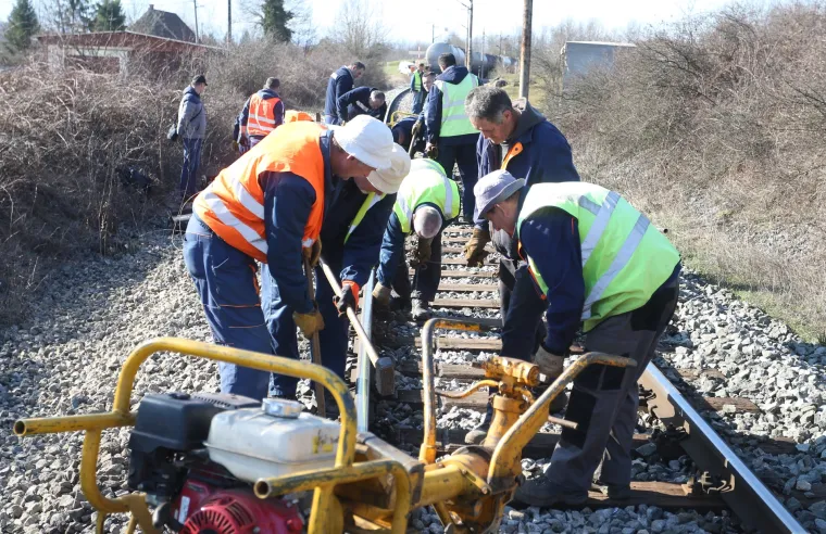 Vlak iskočio iz tračnica
