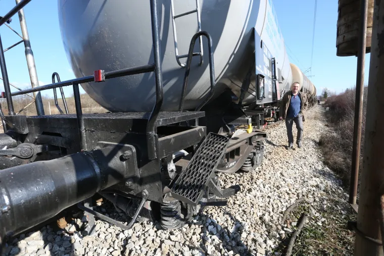 Vlak iskočio iz tračnica