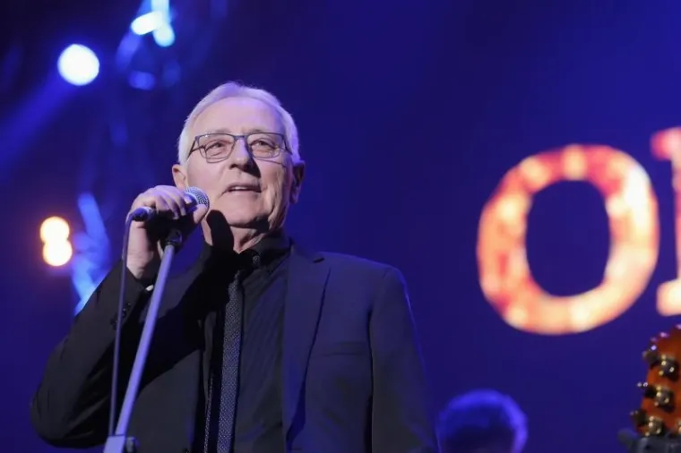 SPEKTAKL: Oliver proslavio 70. rođendan koncertom u Areni Zagreb, Rozga privukla pažnju uskom haljinom...