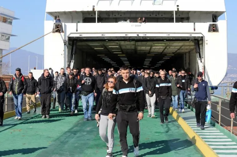 LUDNICA U RIJECI: Pogledajte kako je izgledao povratak navijača iz Splita