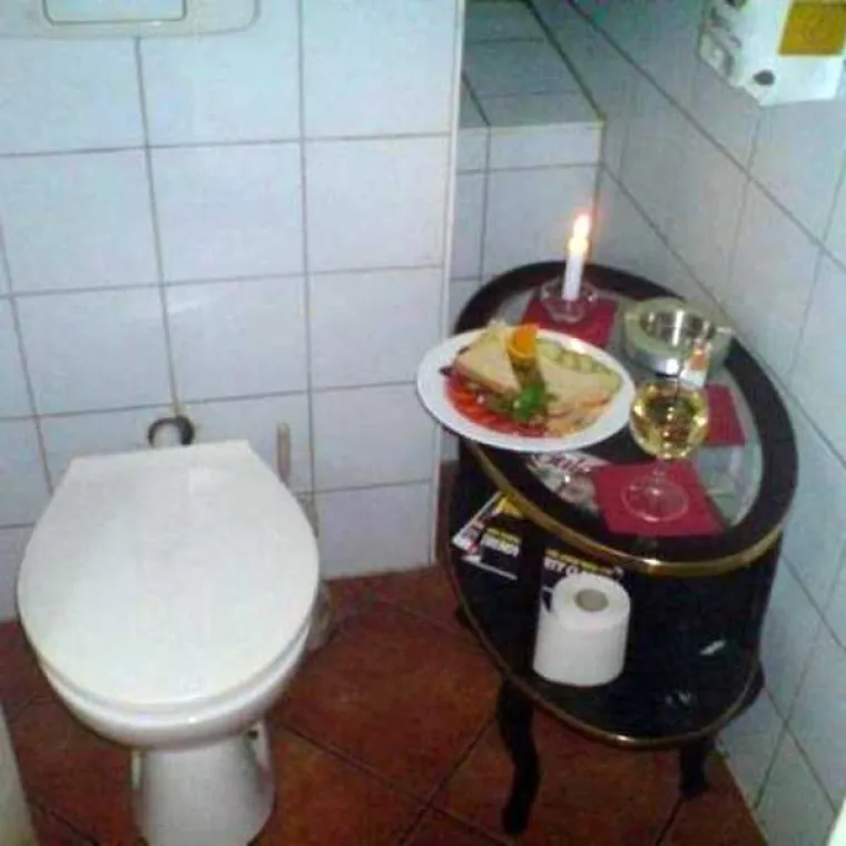RUSKA VERZIJA ROMANTIKE: Očito je da se trude, ali svejedno im to nikako pomaže...