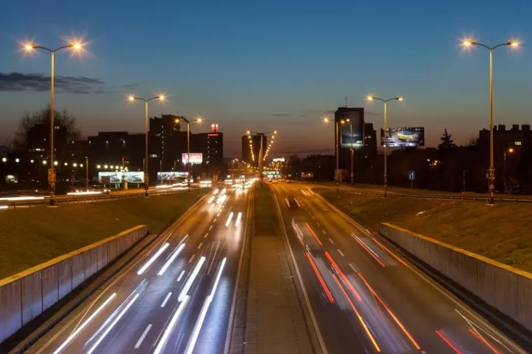 Zagreb pod večernjim svjetlima: pogledajte predivne fotografije protoka gradskog prometa