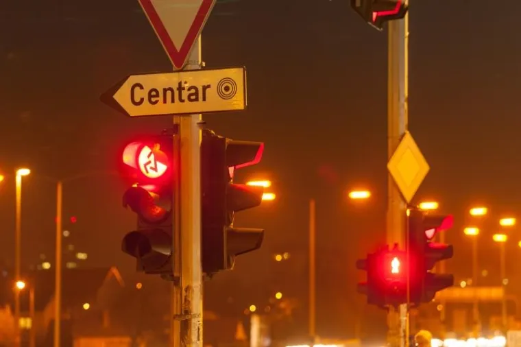 Zagreb pod večernjim svjetlima: pogledajte predivne fotografije protoka gradskog prometa