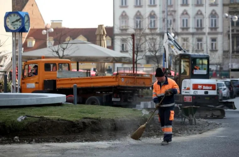 Uređuje se Britanski trg i postavlja nova fontana
