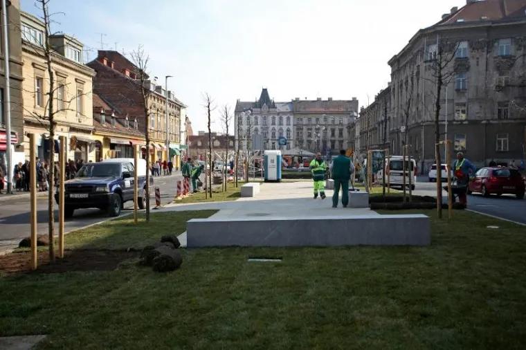 Uređuje se Britanski trg i postavlja nova fontana