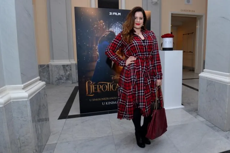 PREMIJERU FILMA ZASJENILE SEKSI NOGE: Ljepotica Lana Jurčević izgledala je sinoć 'zvjerski' dobro