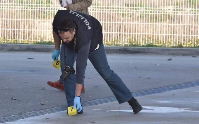 U Vodicama na benzinskoj postaji eksplozivnom napravom raznijeli bankomat i otuđili novac