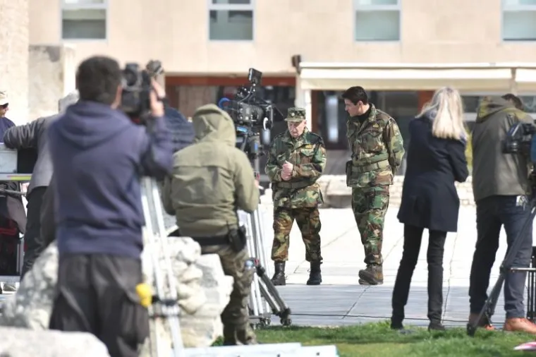 Na zadarskom je Forumu započelo snimanje scene za film General, koji portretira život generala Ante Gotovine. Ovo je ujedno i jedina scena koja se snima ba&scaron; u gradu Zadru. Za potrebe snimanja, promet Kalelargom blokiran je na pola sata kako prolaznici ne bi ometali filmsku ekipu. Dok su policija i osiguranje zaustavljali prolaznike, zadarski Forum bio je kulisa za scenu razgovora generala Ante Gotovine i generala Janka Bobetka. Ulogu generala Bobetka, tumači Mustafa Nadarević.