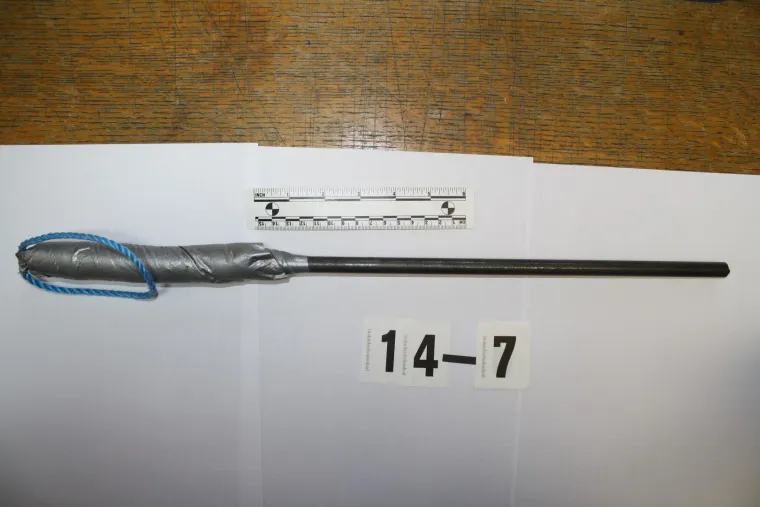 MASOVNA UHIĆENJA PRIPADNIKA TORCIDE: Pronađene teleskopske palice, drvene letve, baklje...