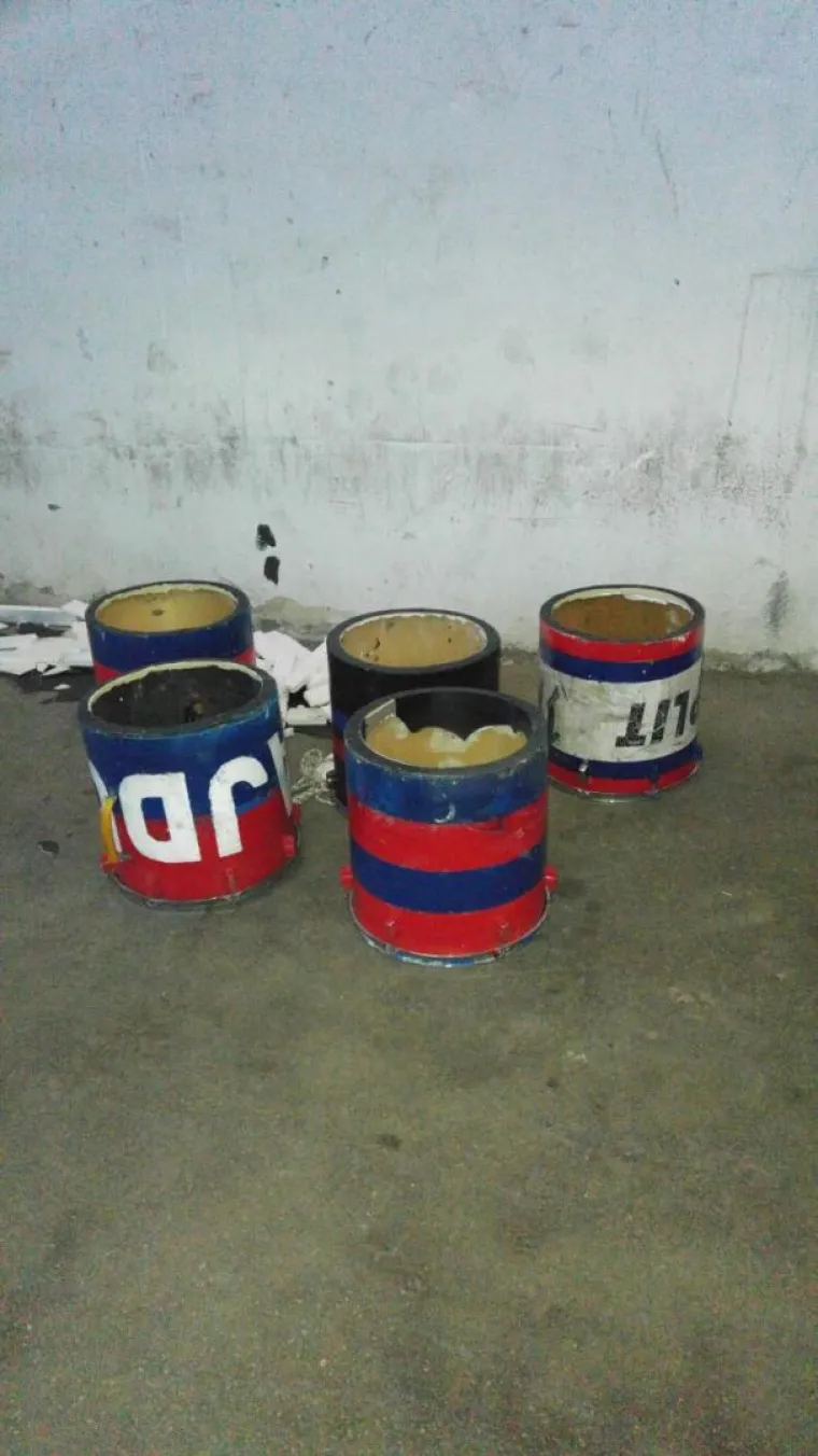 MASOVNA UHIĆENJA PRIPADNIKA TORCIDE: Pronađene teleskopske palice, drvene letve, baklje...