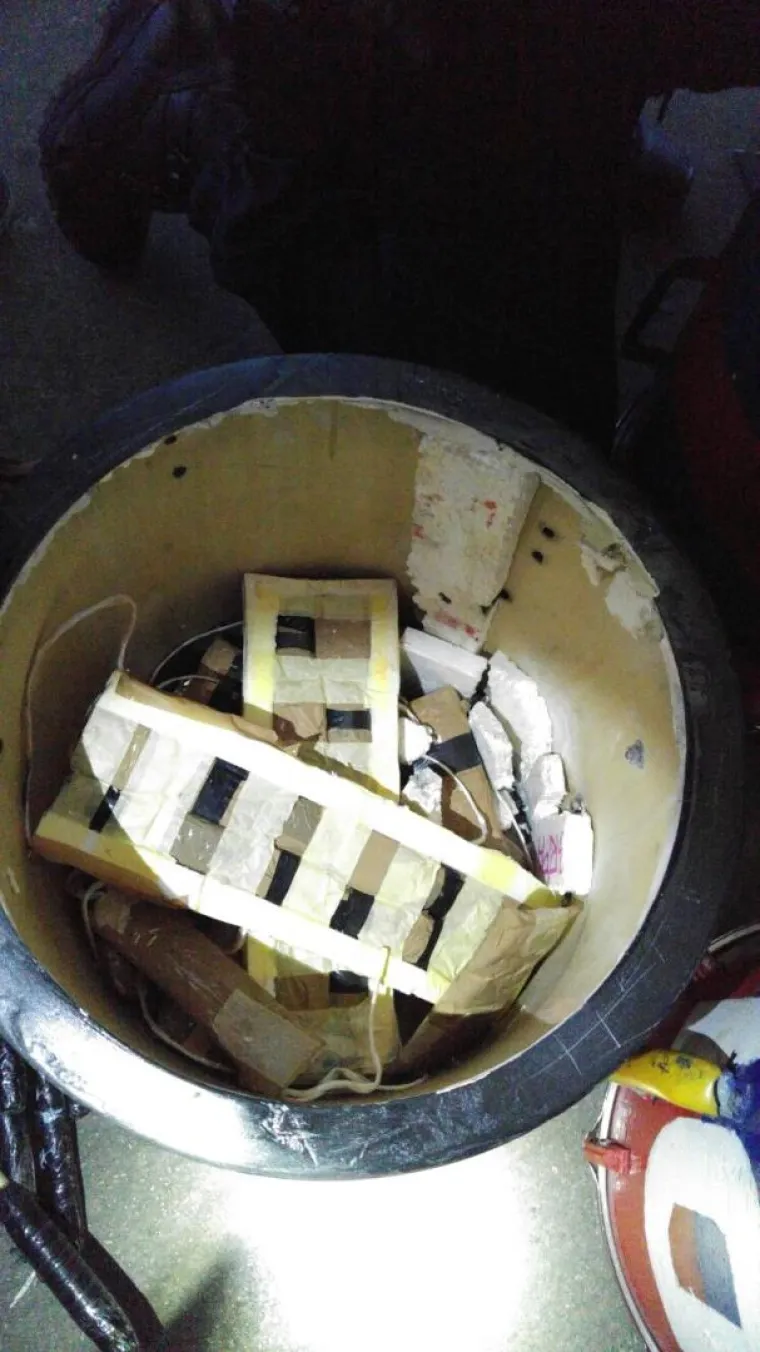 MASOVNA UHIĆENJA PRIPADNIKA TORCIDE: Pronađene teleskopske palice, drvene letve, baklje...