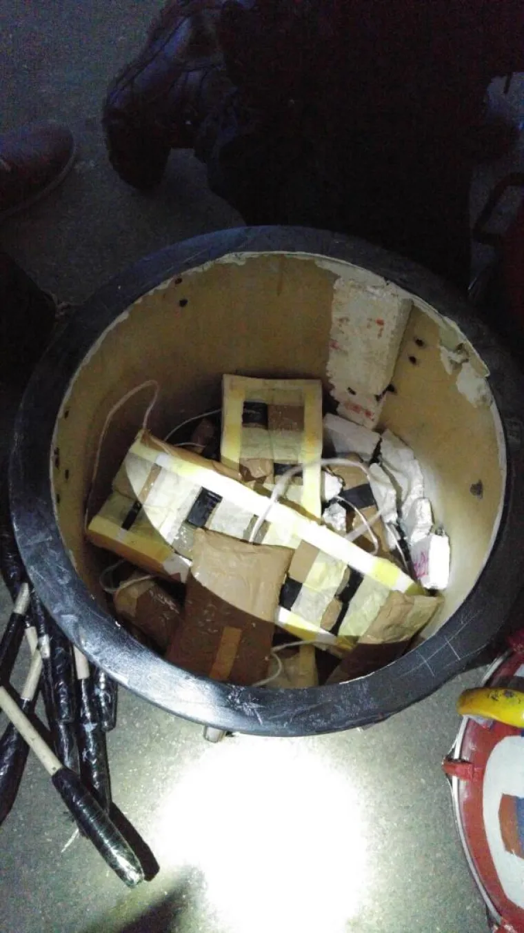 MASOVNA UHIĆENJA PRIPADNIKA TORCIDE: Pronađene teleskopske palice, drvene letve, baklje...