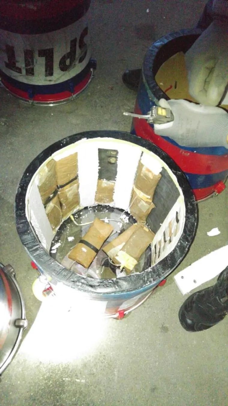 MASOVNA UHIĆENJA PRIPADNIKA TORCIDE: Pronađene teleskopske palice, drvene letve, baklje...