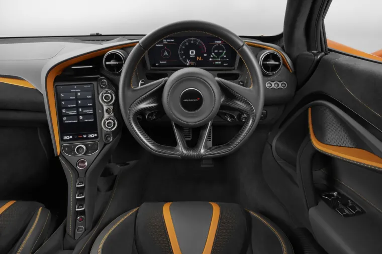 MCLAREN 720S: Ovako izgleda automobil kojem je do 100 km/h potrebno manje od 3 sekunde