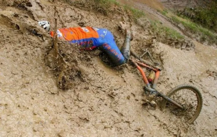 BOL JE UŽITAK: Ako vas ove fotke bolnih prizora nasmiju, istovremeno nemate i imate srce