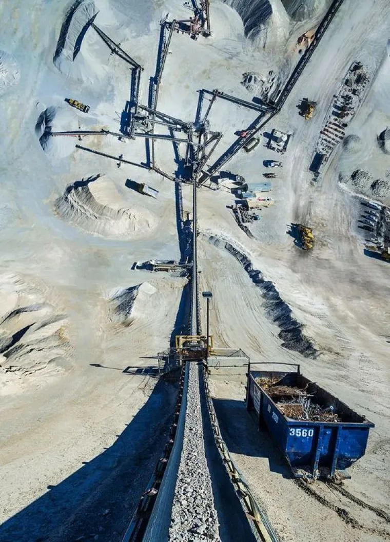FOTOGRAFIJE KOJE ĆE VAM POMUTITI UM: Dronovima uslikao fascinantne prizore koji u potpunosti izokrenu stvarnost