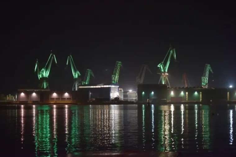 Rijeka, Zagreb i Pula, svaki grad na svoj način, uključili su se u obilježavanje nacionalnog praznika Irske, Dana svetoga Patrika.
U Rijeci je zelenom svjetlo&scaron;ću obasjana Trsatska gradina te dizalice na lukobranu riječke luke. Zagrebačke fontane, kao i Svjetleći divovi u pulskom brodogradili&scaron;tu Uljanik također sudjeluju u inicijativi Svjetskog ozelenjavanja.