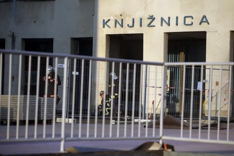 POŽAR NA ZAGREBAČKOM JARUNU: Dim iz garaže otežava posao