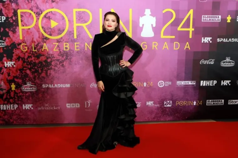 Nina Badrić nije osvojila nagradu za hit godine, na žalost svojih fanova.