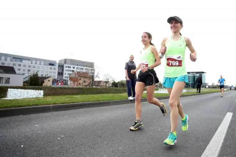 Proljetni polumaraton VIP Zagreb21 startao ispred Nacionalne sveučili&scaron;ne knjižnice