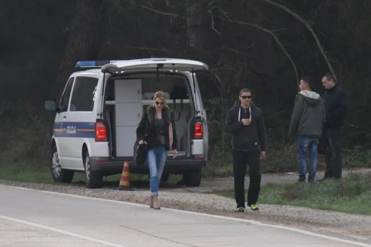 TRAGEDIJA U ISTRI: Izgubio nadzor i zabio se u stablo