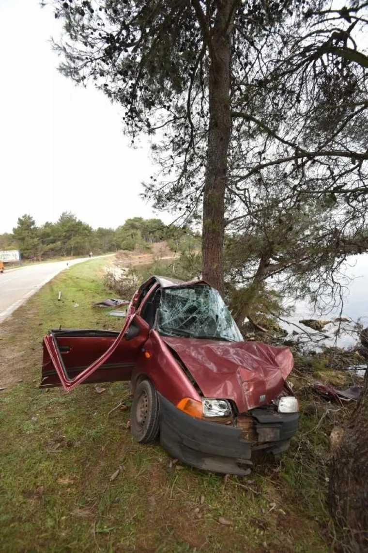 TRAGEDIJA U ISTRI: Izgubio nadzor i zabio se u stablo