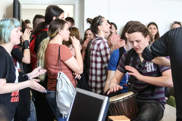 Studenti Hrvatskih studija zbog ukidanja upisne kvote za Studij filozofije pokrenuli blokadu nastave