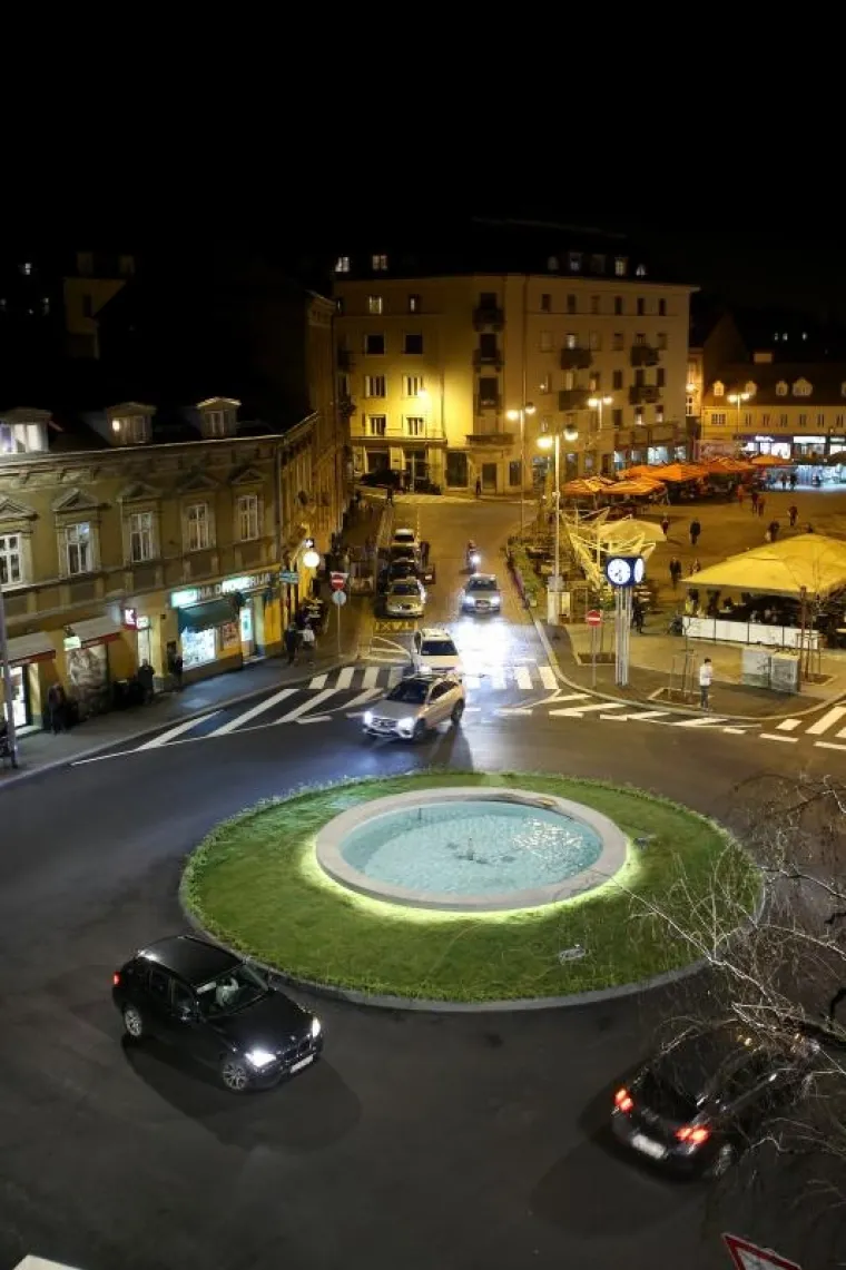 VELIKO OTVORENJE U ZAGREBU: Pogledajte kako je zablistao novouređeni Britanski trg