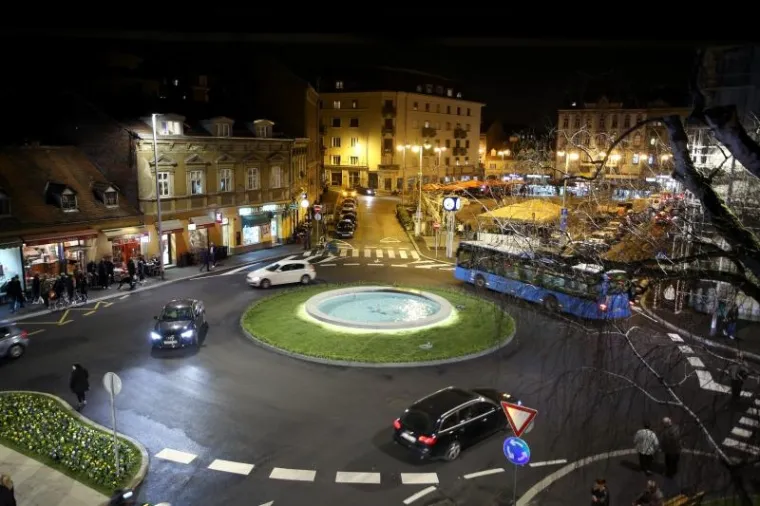 VELIKO OTVORENJE U ZAGREBU: Pogledajte kako je zablistao novouređeni Britanski trg