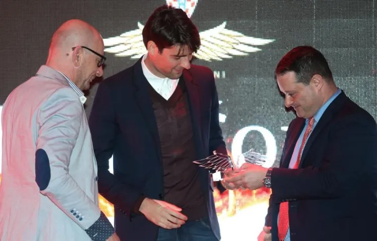 OD ĆORIĆA PREKO ĆORLUKE DO &Scaron;PACE: Ovako su 'Uvijek vjerni' nagradili Vatrene