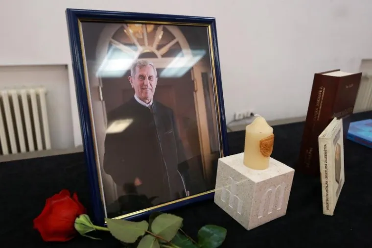 KOMEMORACIJA ZA DON IVANA GRUBI&Scaron;IĆA: Okupili se prijatelji, poznanici i po&scaron;tovatelji