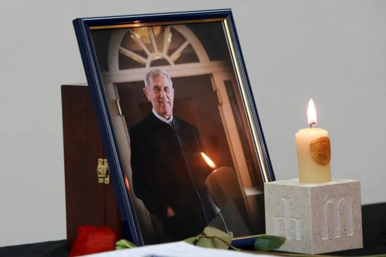 U dvorani na tvrđavi Gripe održana je komemoracija za don Ivana Grubi&scaron;ića.