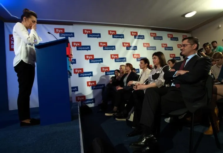 Nataša Jeremic, poznata TV novinarka i supruga predsjedničkog kandidata Vuka Jeremića, oštro je odbacila izjave vladajuće Srpske napredne stranke SNS.