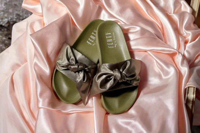 Ekskluzivna kolekcija Fenty Puma, koju je posebno za tu prigodu dizajnirala Rihanna, prava je proljetna poslastica koja nikoga neće ostaviti ravnodušnim.