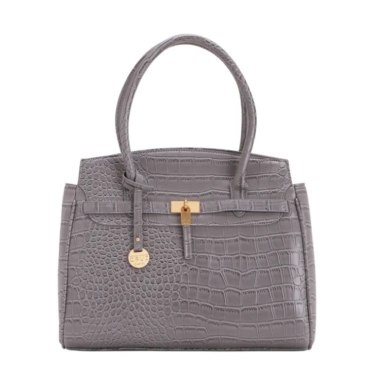 Stiže još jedna Carpisa kolekcija s potpisom sestara Cruz: Upečatljiv stilski potpis Penélope i Monice savršeno odgovara svježini i energiji proljetnih dana