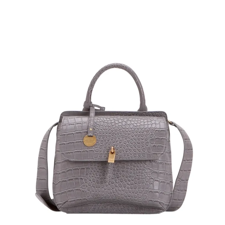 Stiže još jedna Carpisa kolekcija s potpisom sestara Cruz: Upečatljiv stilski potpis Penélope i Monice savršeno odgovara svježini i energiji proljetnih dana