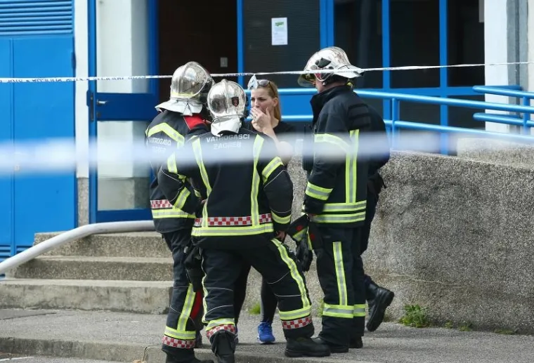 U požaru stana na Jarunu nema ozlijeđenih, vatrogasci spasili i pse