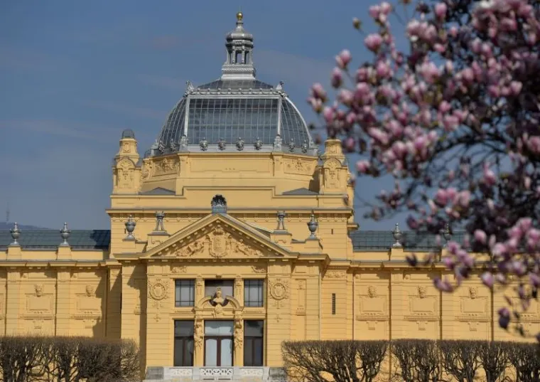 Proljeće u Zagrebu: procvjetale magnolije, ali i proljetni umor