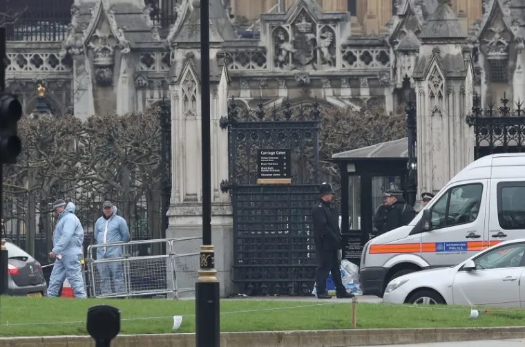 Jo&scaron; uvijek traje očevid na mjestu terorističkog napada u Londonu