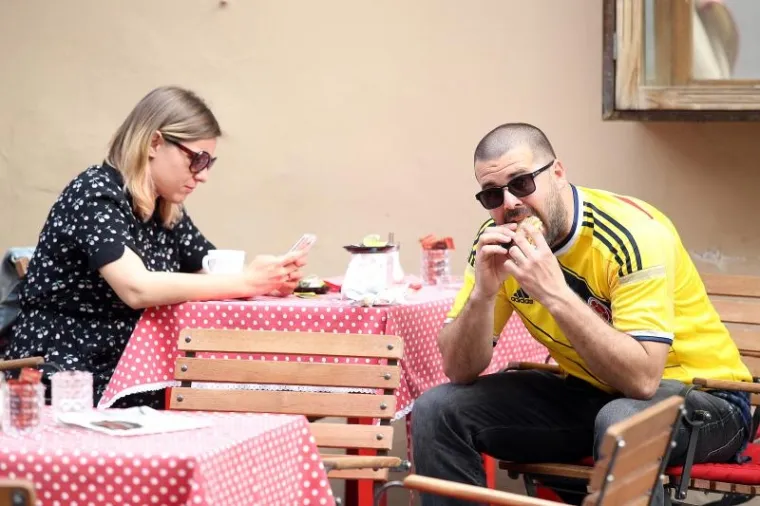 &Scaron;EVČENKO IZVEO IGRAČE U GRAD: Ukrajinci uživali u sunčanom danu, stigli i navijači