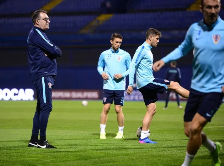 NEMA OPU&Scaron;TANJA: Čačić ni&scaron;ta ne prepu&scaron;ta slučaju, pogledajte kako je vodio večernji trening